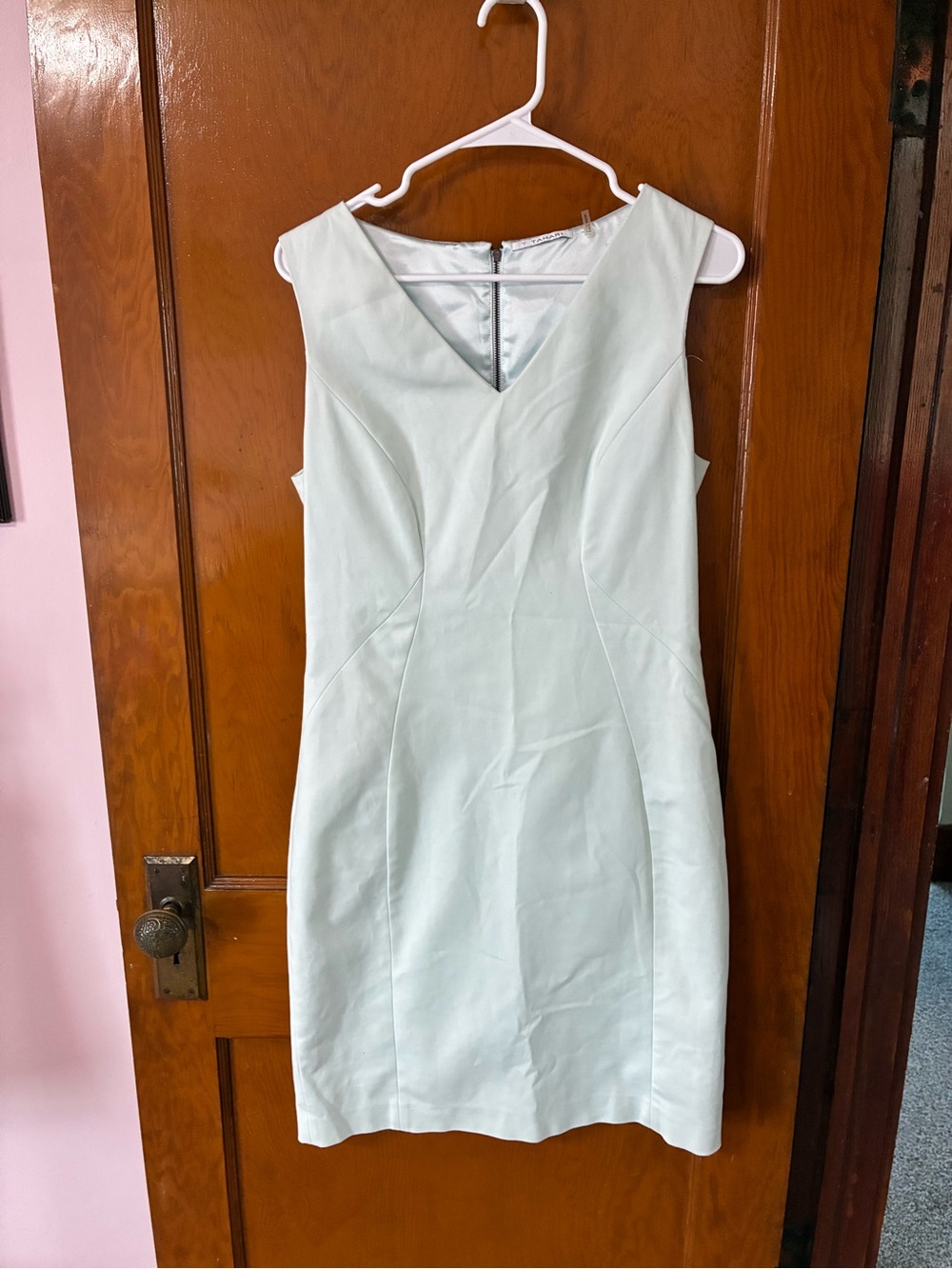 #32 - T. Tahari Sleeveless V-Neck Light Mint Sheath Dress